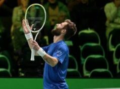 Coppa Davis, il clamoroso errore di Moutet costa l’eliminazione alla Francia – Il video