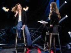 Eva Herzigova a Belve, l’intervista non convince: “Fastidiosa, ride e non dice nulla”