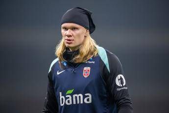 Haaland: “Pio Esposito chi? Non lo conosco, ma magari ci fa tre gol…”