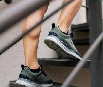 Le scale aiutano cuore e muscoli, lo studio e l’esercizio per gli anziani