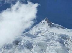 Nepal, Farnesina in contatto con 5 alpinisti italiani: “Stanno bene”