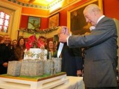 Re Carlo compie 77 anni, Buckingham Palace diffonde una nuova foto ufficiale