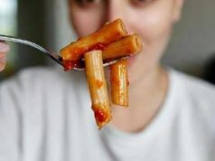 Salute a tavola, Calabrese: “Ecco perché masticare bene è fondamentale”
