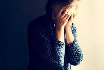 Taglia gola a figlio di 9 anni, ipotesi ‘sindrome di Medea’: cos’è