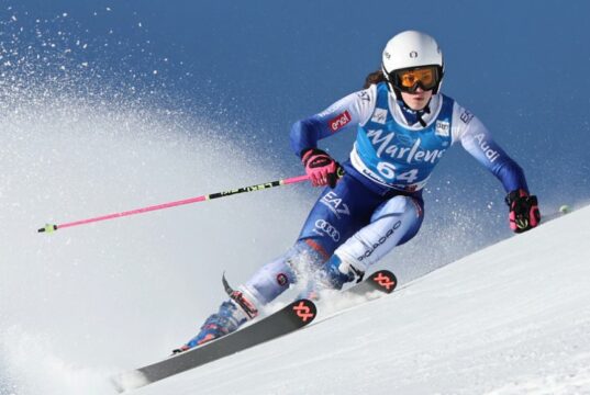 Alessia Guerinoni cade in allenamento a Zinal: grave infortunio per la sciatrice bergamasca Alessia Guerinoni