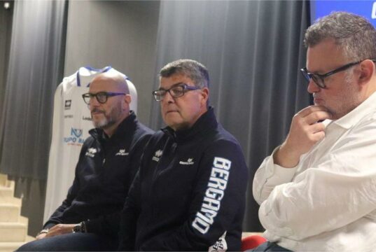 La Blu Basket Bergamo presenta il nuovo tecnico Alessandro Ramagli e il direttore sportivo Gabriele Casalvieri: “Vogliamo uscire da questo momento di crisi” Blu Basket Bergamo