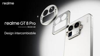 realme GT 8 Pro il primo smartphone con modulo fotocamera intercambiabile