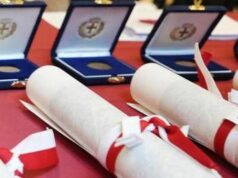 Ambrogini, cerimonia senza contestazioni: standing ovation per poliziotto ferito