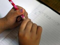 Famiglia nel bosco, ‘buono’ a genitori che scelgono istruzione a casa: la proposta della Lega