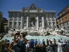 Fontana di Trevi a pagamento? “Solo ipotesi, non c’è data né decisione”