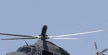 Il pilota dei soccorsi sull’Himalaya e gli operai, chi era a bordo dell’elicottero caduto