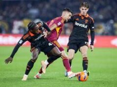 Roma-Como, lombardi in maglia… ‘giallorossa’. I tifosi: “Ma indossano la nostra divisa?”