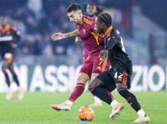 Roma-Como, vantaggio giallorosso con uomo a terra. Cos’è successo