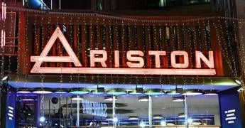 Sanremo: è duello tra Fedez-Masini e Tommaso Paradiso