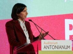 Schlein sfida Meloni: “Esca da Palazzo, priorità italiani carovita e sanità”