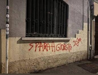 ‘Spara a Giorgia’, scritta contro Meloni siglata Br su sede Lega di Busto Arsizio