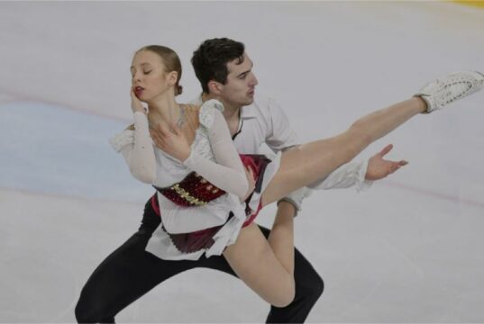 Campionati Italiani di pattinaggio di figura: Polina Polman e Gabriel Renoldi guidano la gara a coppie dopo lo short program Campionati Italiani di pattinaggio di figura