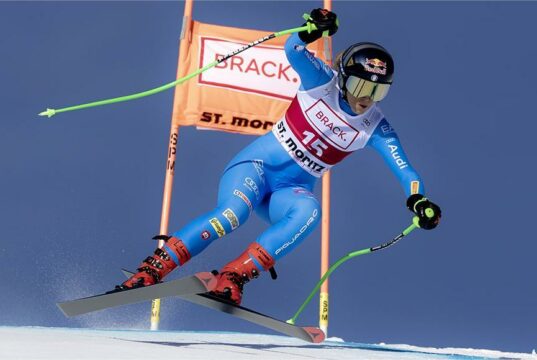 Coppa del Mondo di sci alpino: Emma Aicher vince la discesa libera di Sankt Moritz, Sofia Goggia torna sul podio discesa libera di Sankt Moritz