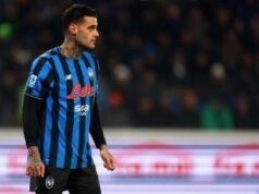 Atalanta-Roma, gol di Scalvini e Scamacca e doppio check Var tra le proteste giallorosse. Cos’è successo