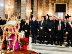 Crans-Montana, Meloni, i ministri e le opposizioni alla messa a Roma per le vittime