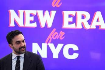 New York, Mamdani giura da sindaco: in migliaia oggi al ‘block party’