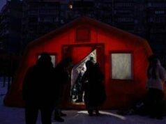 Ucraina, ondata di droni russi su Kiev: proseguono stop a corrente