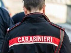 Vuole dare fuoco alla moglie, figlio nasconde accendino fino all’arrivo dei carabinieri