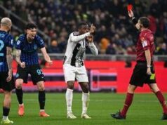 “Arbitro è il miglior giocatore dell’Inter”, l’espulsione di Kalulu fa il giro del mondo