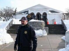 Caso Epstein, oggi la testimonianza di Bill Clinton. In Gb indagini su uso basi Raf per traffico ragazze