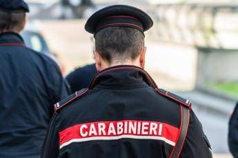 Genova, accoltella la sorella e precipita dal sesto piano: morto 26enne