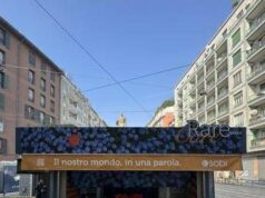 Giornata mondiale malattie rare, un’edicola di fiori per la campagna RareMeansCare