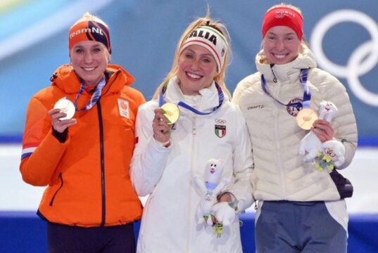 Olimpiadi Milano-Cortina: Francesca Lollobrigida è oro anche nei 5.000 metri Milano-Cortina