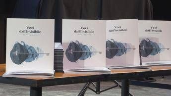Malattie rare, presentato ‘Voci dall’invisibile’, il libro di medicina narrativa della scuola Holden
