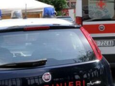 Scontro tra macchina e scooter in Versilia: muore un 17enne, fuggito l’automobilista