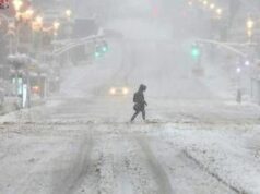 Tempesta di neve a New York, record storico dal 1963: oltre 40 milioni di persone in allerta