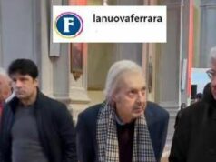 Vittorio Sgarbi riappare in pubblico, il critico d’arte a un evento a Ferrara