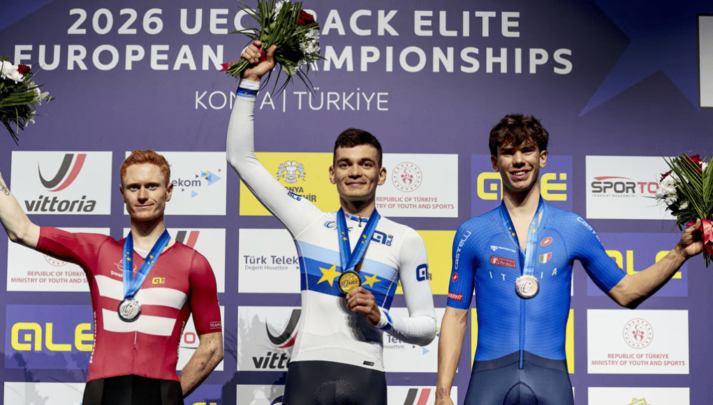 podio-favero-2 Ciclismo su pista