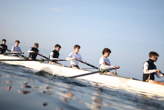Canottaggio, prima regionale Montù: assegnate 248 medaglie e 42 doppiette d’oro nella domenica lombarda Canottaggio