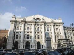 Attacco all’Iran, prezzi petrolio salgono ancora. Borse aprono in rosso