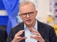 Australia, Albanese contestato in moschea: contro il premier urla e insulti