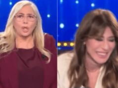 Mara Venier, gaffe in diretta: sente squillare il telefono ma…