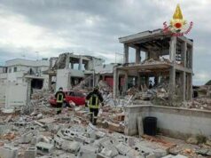 Roma, esplosione a Piana del Sole: coinvolte tre villette, 2 feriti gravi