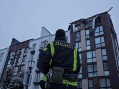 Ucraina, ancora droni contro Kiev. Nyt: “In atto attacco russo più potente contro infrastrutture energetiche”