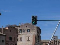 A Roma semafori con luce bianca per auto a guida autonoma? Patanè: “Sono fake news”