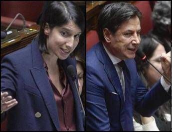 La sfida di Schlein a Meloni nel faccia a faccia in Aula. Conte: “Premier racconta realtà mitologica”