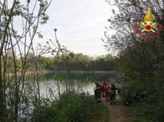 Milano, trovato cadavere in auto nel laghetto di Nerviano