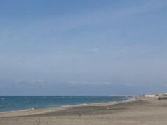 Ostia e la rivoluzione del mare libero, il Times racconta la “ribellione” contro gli stabilimenti