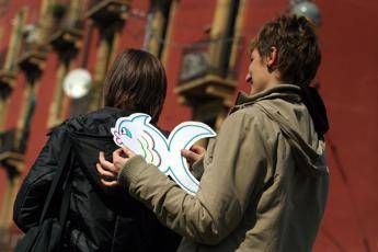 Pesce d’aprile, origini e storia del giorno degli scherzi