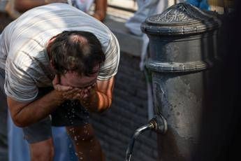Caldo anomalo sull’Italia, 4 bollini rossi oggi: le città più a rischio