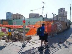 Consolato Usa a Milano, operai sfruttati in cantiere: il manager della Caddell fermato in aeroporto a Bergamo